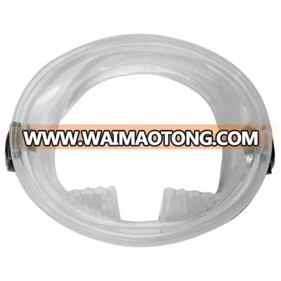 Oval silicone diving mask